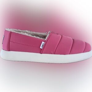 Tom’s women’s slippers; size 10M; never worn